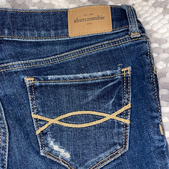 Abercrombie shorts girls size 14. Factory distressed and cuffed. GUC!!! - Picture 3 of 10